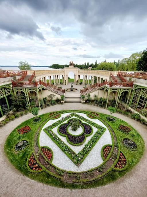 Zentrale Ferienwohnung - Direkt Am See Und Schloss Schwerin  Ngoại thất bức ảnh